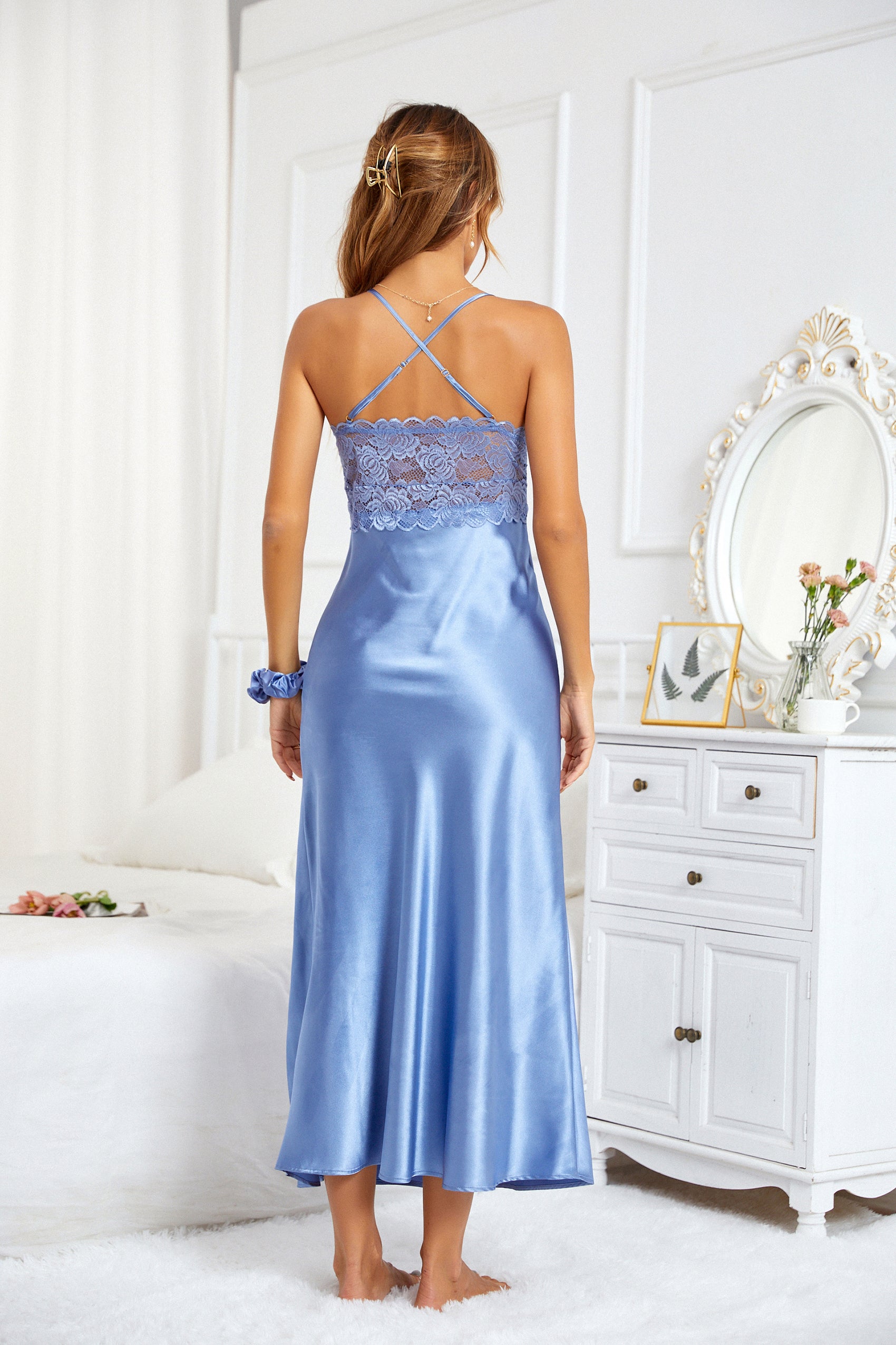 Sexy V-neck Nightgown Lace Lingerie Chemises Sleeveless Sleep Dress For Women Elegant Midnight